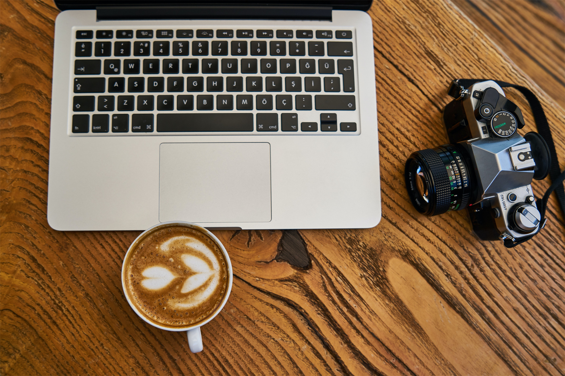 [Detailed Steps] 5 Online Ways to Make Your Passport Size Photo Background Change